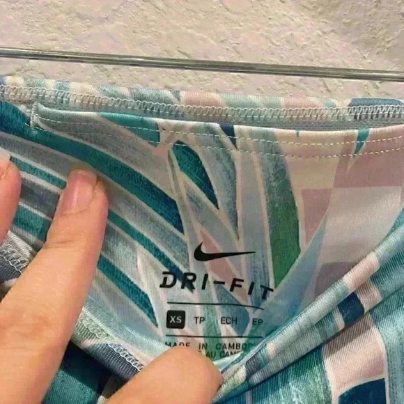 NIKE Blue/green/white/pink tropical print tights in Sz XS | Worn Once - Picture 6 of 8